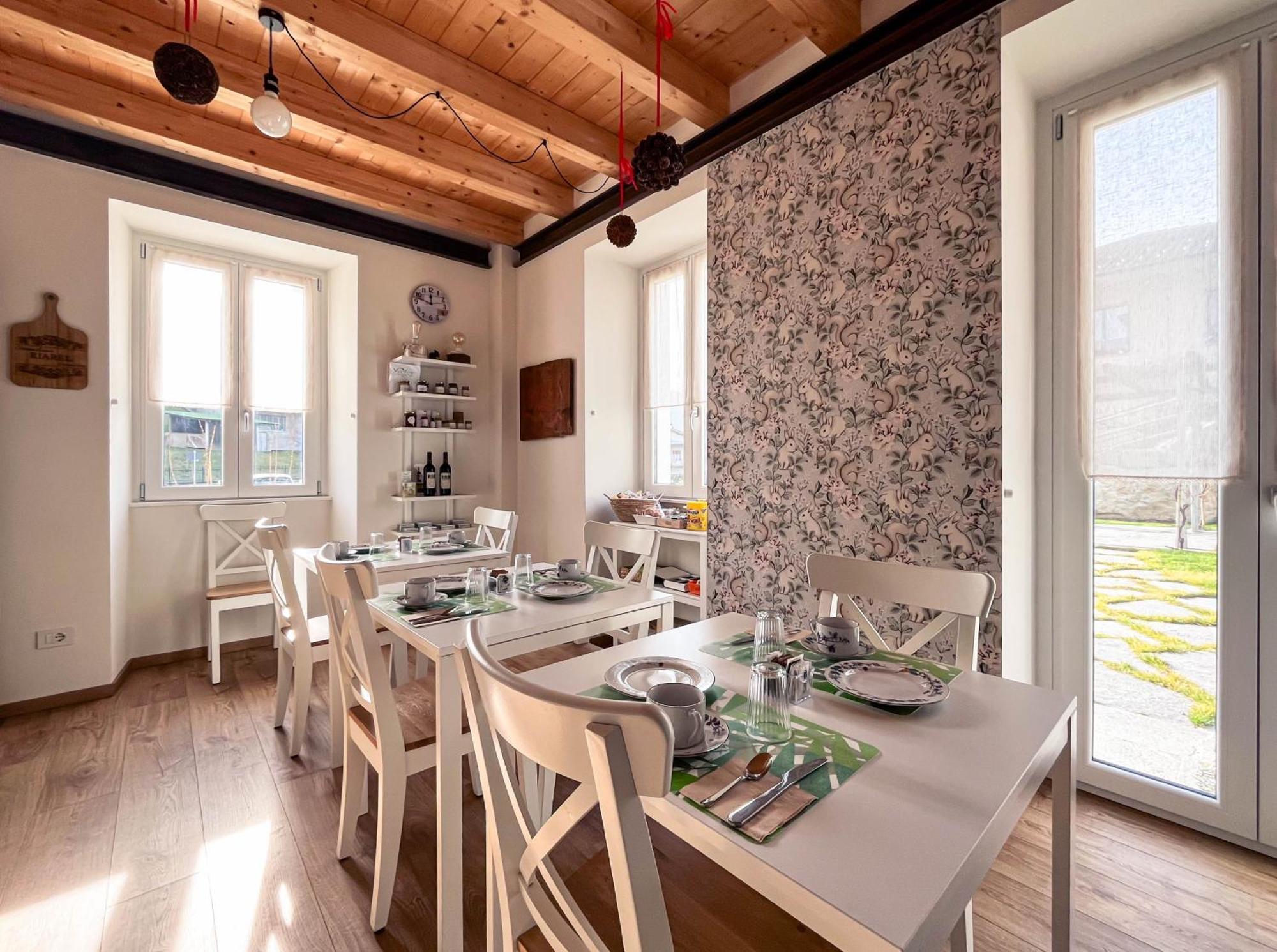 Riarel- Foresteria Lombarda Rodero ภายนอก รูปภาพ